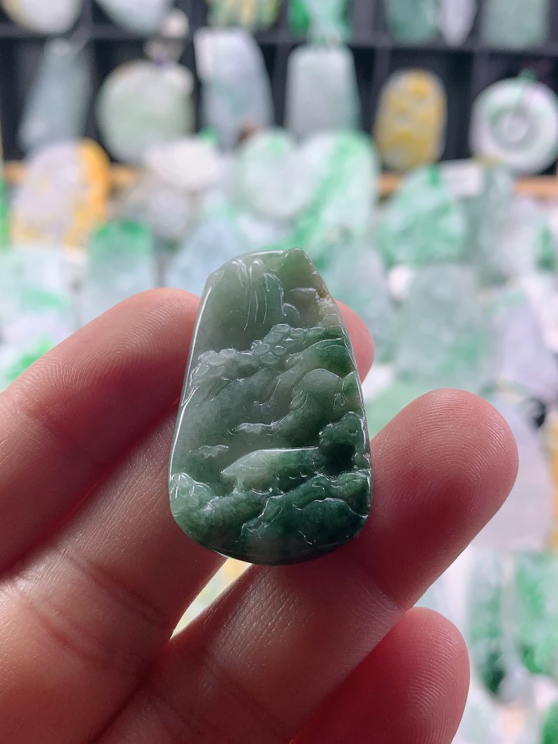 缅甸天然A货翡翠小山水吊坠40-23-5