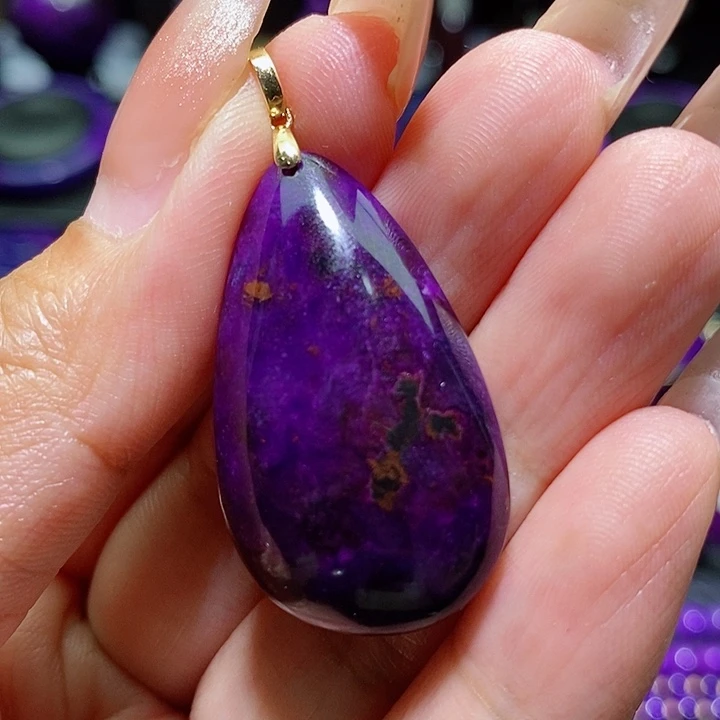 18K金镶嵌苏纪石（舒俱来）吊坠