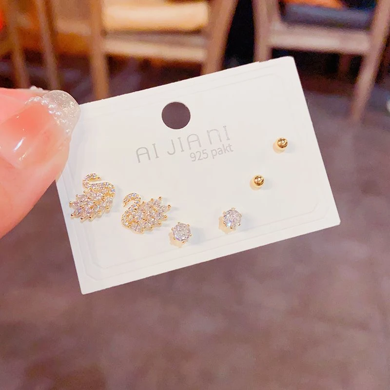 铜合金锆石耳饰 925银针天鹅耳钉气质时尚日韩耳环防过敏百搭甜美