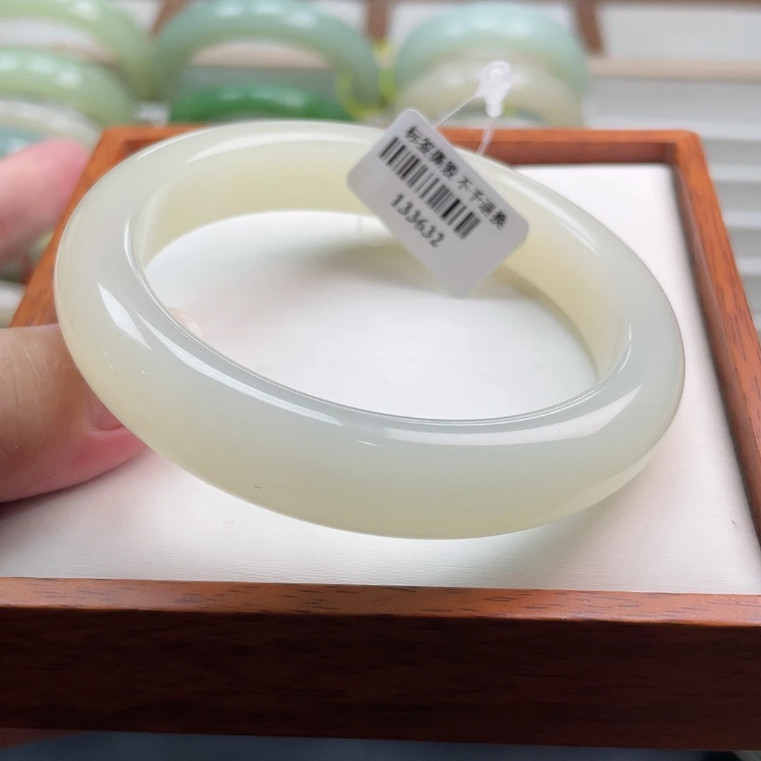 【闪购商品】未镶嵌手镯和田玉72 59