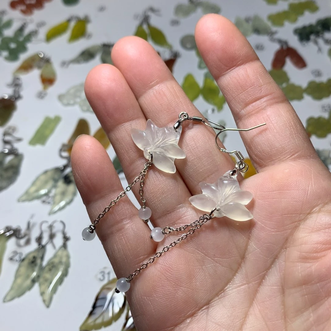 蛇纹石玉耳环未镶嵌