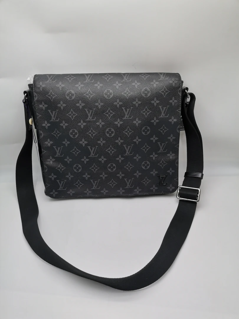 99新 LouisVuitton/路易威登 95新17524  LV黑老花翻盖中号邮差包