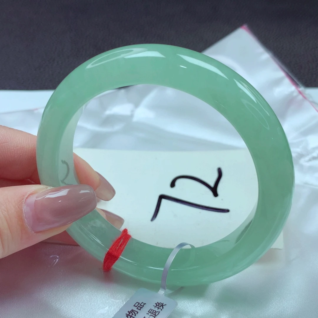 翡翠手镯未镶嵌手镯59