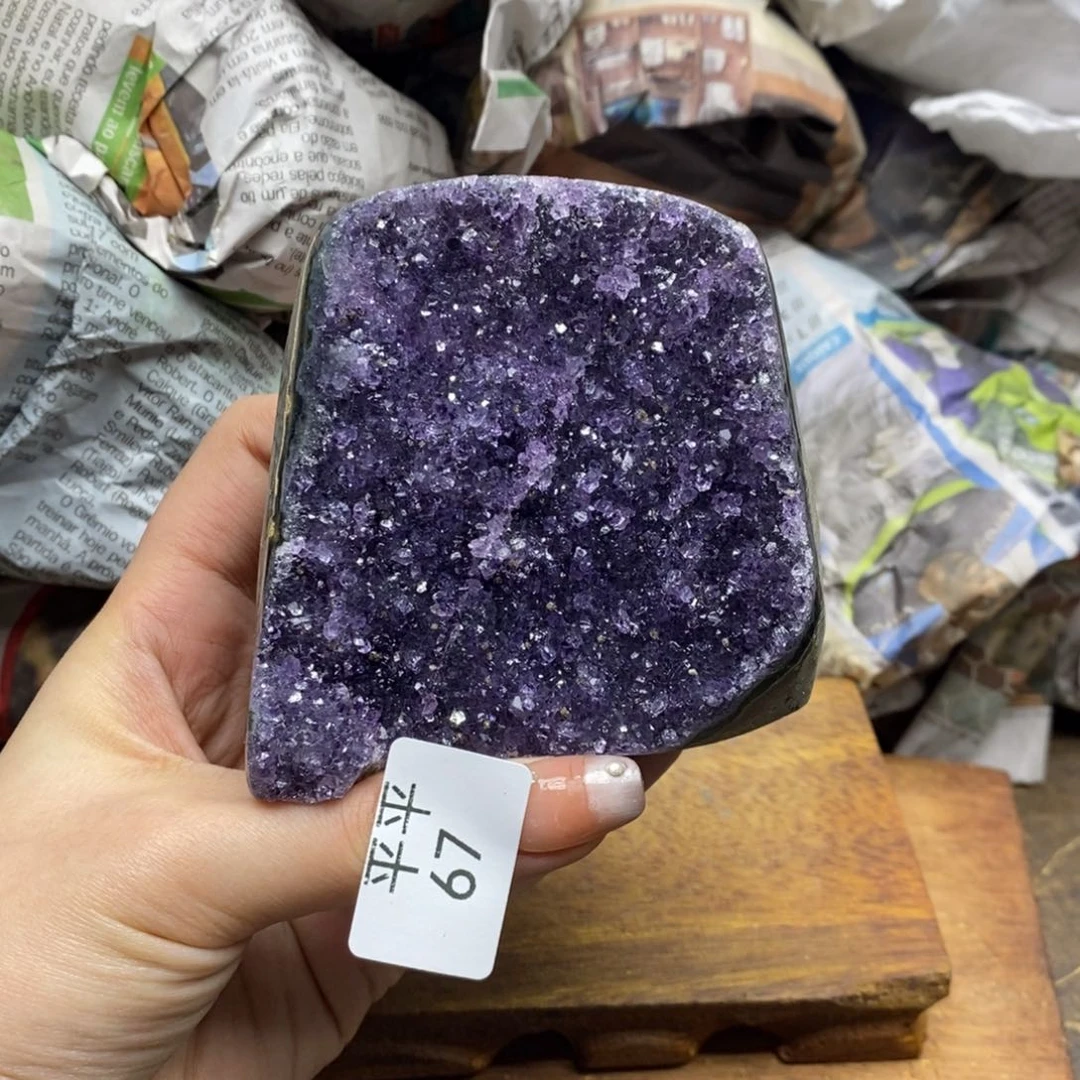 水晶乌拉圭未镶嵌