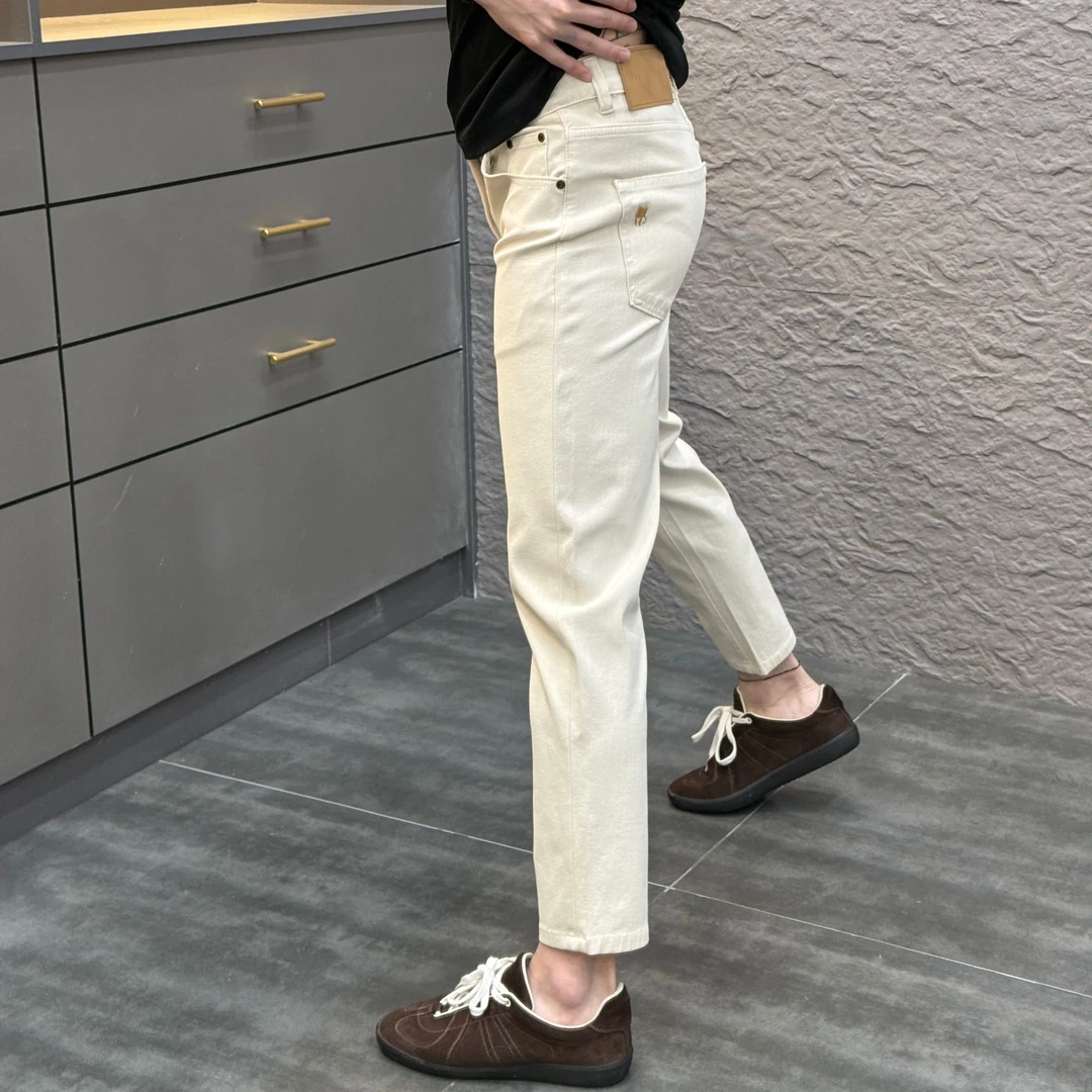 2025春季新款时尚休闲百搭刺绣夏季薄裤杏色男士小脚牛仔裤6027