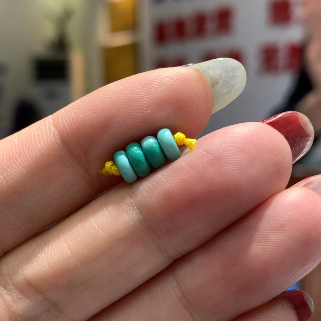 绿松石配饰未镶嵌