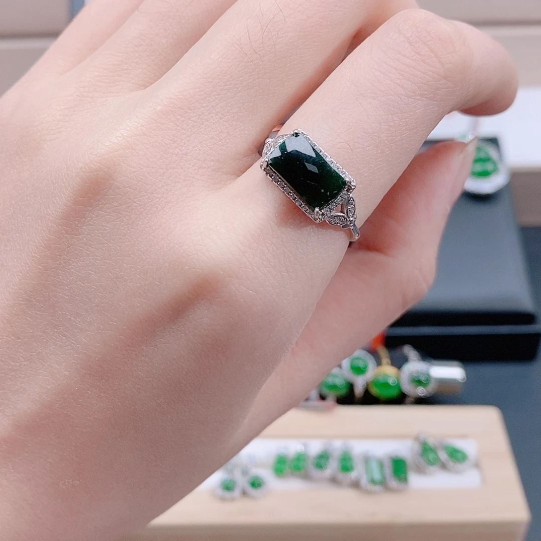 翡翠银S925镶嵌戒指天然翡翠