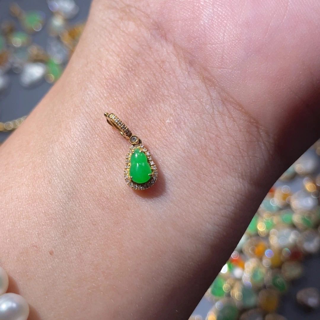 吊坠(不含链)18K金镶嵌翡翠