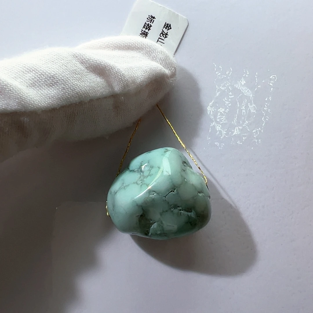 绿松石未镶嵌挂件