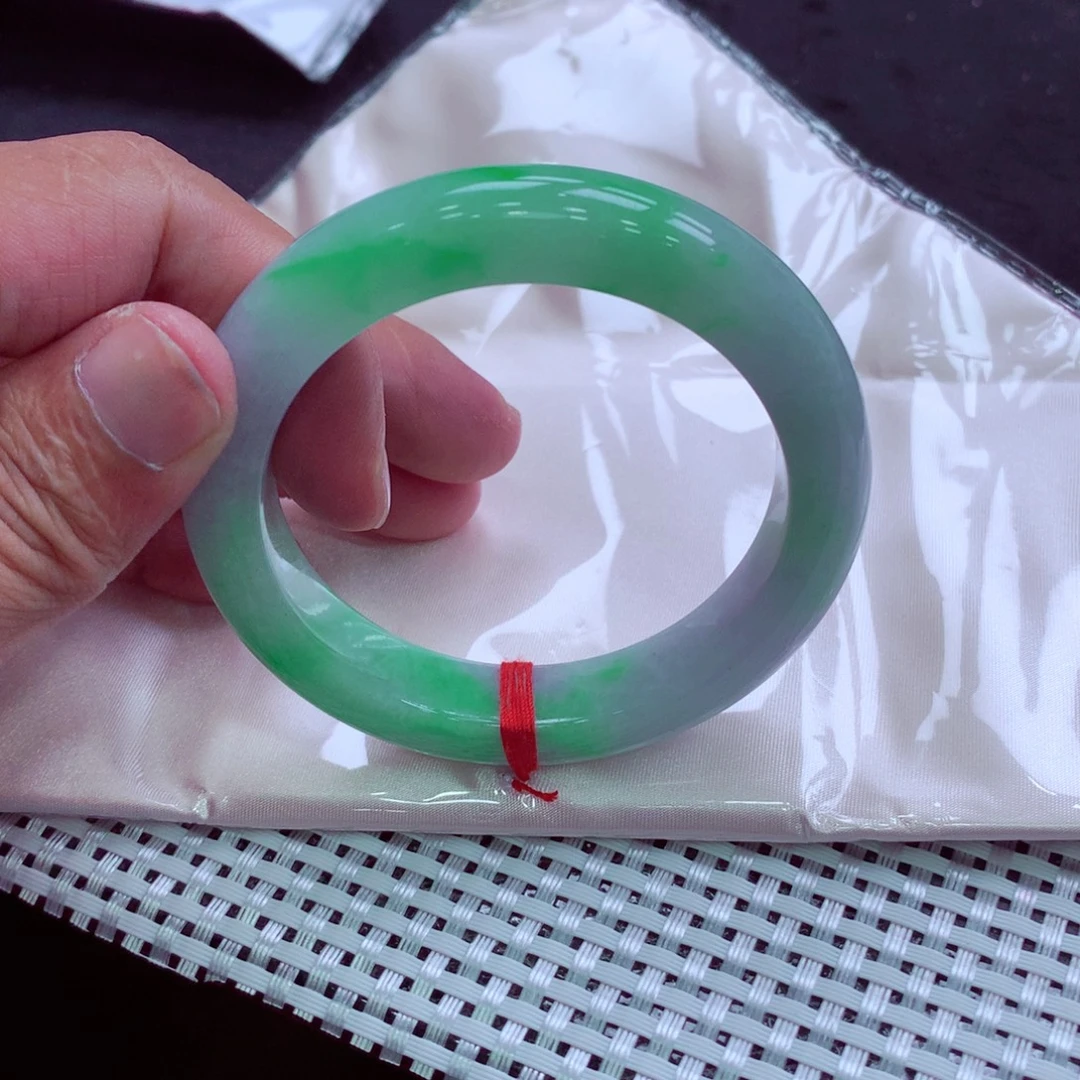 翡翠未镶嵌手镯翡翠