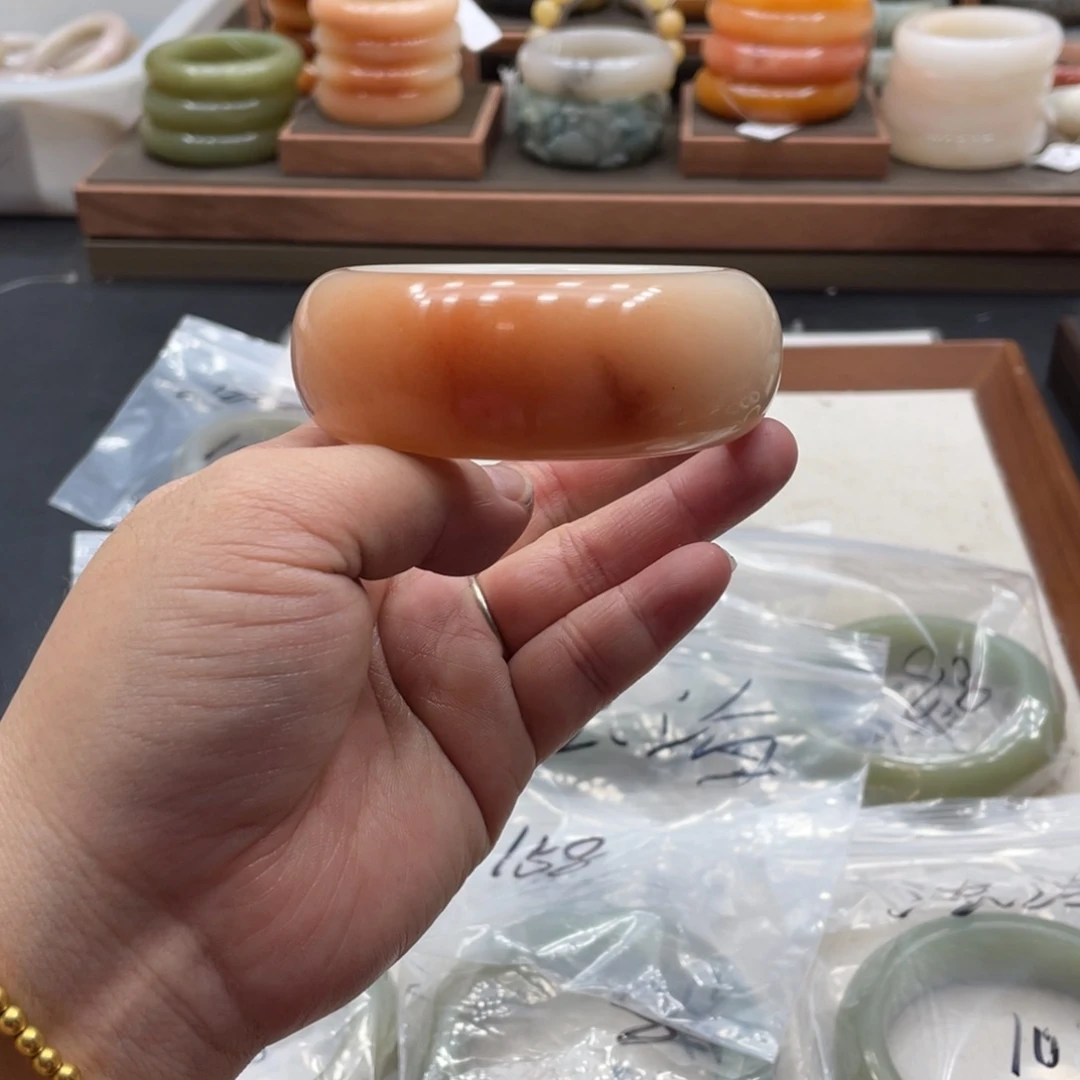 四***太未镶嵌手镯石英质玉