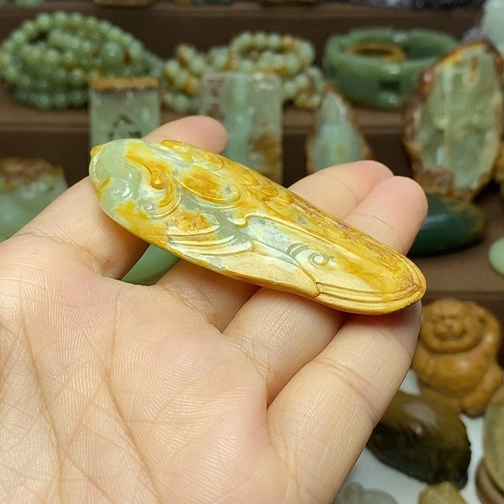 一***柴岫岩河磨玉（透闪石质玉）未镶嵌颈饰