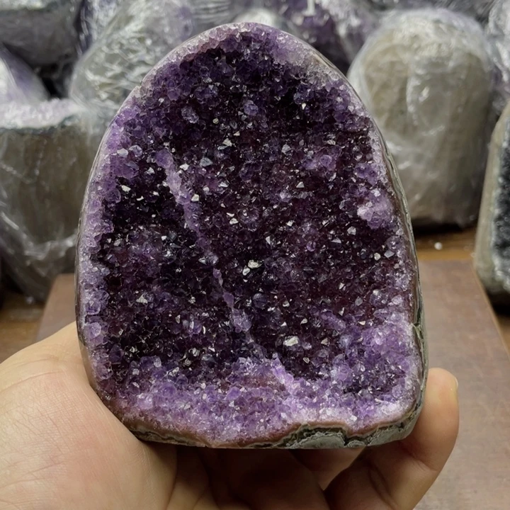 未镶嵌紫晶摆件紫晶