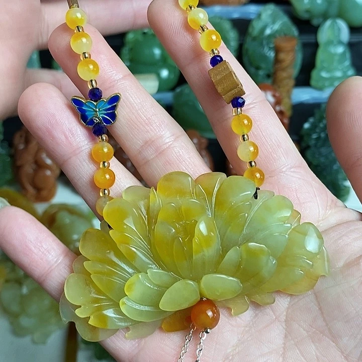 未镶嵌蛇纹石玉颈饰