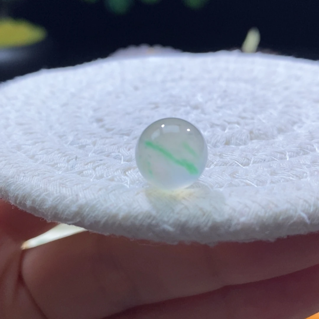 翡翠未镶嵌颈饰高冰茶飘金丝阳绿卡11.7mm