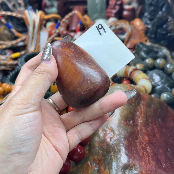 透闪石质玉未镶嵌珠宝奇石