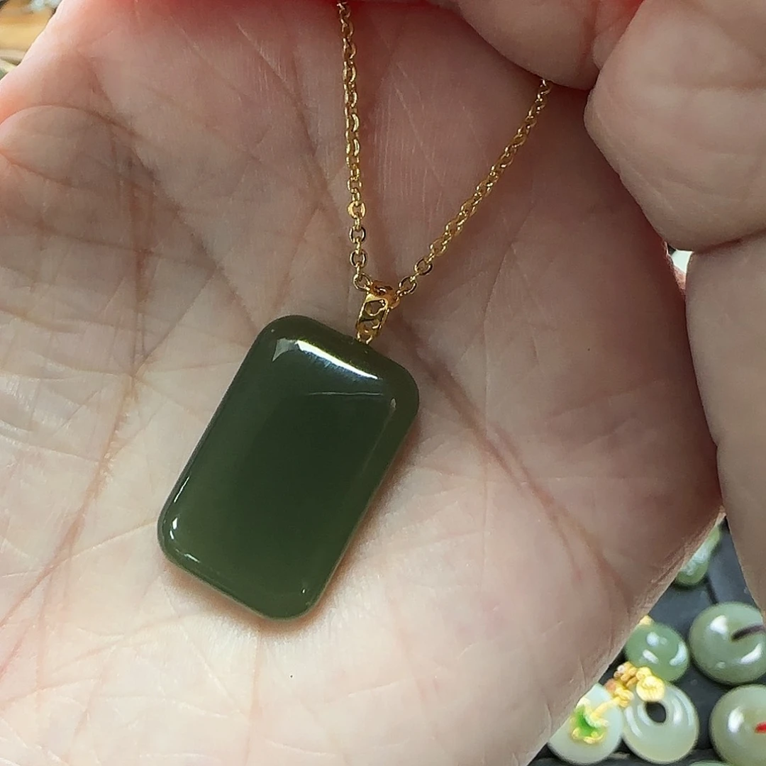 吊坠(赠链)18K金镶嵌和田玉