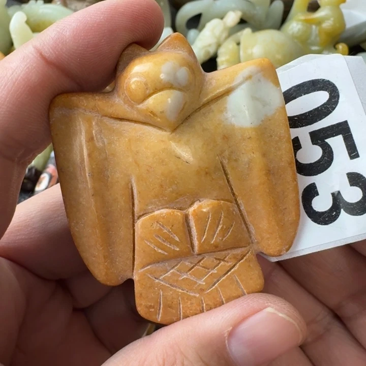 用***9和田玉未镶嵌颈饰