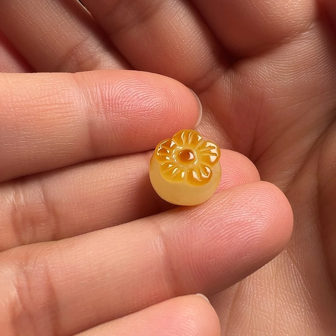 蜜蜡颈饰未镶嵌柿子（打孔不退换）