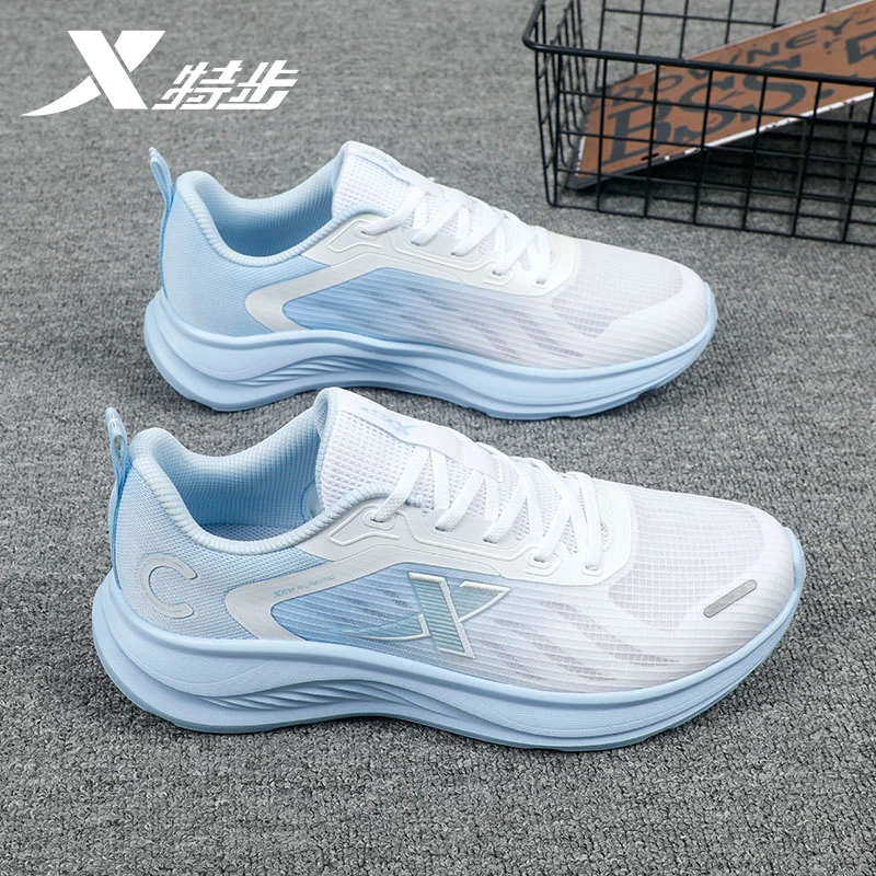 特步男鞋轻便跑步鞋2025冬季新款网面透气休闲鞋子男士百搭运动鞋