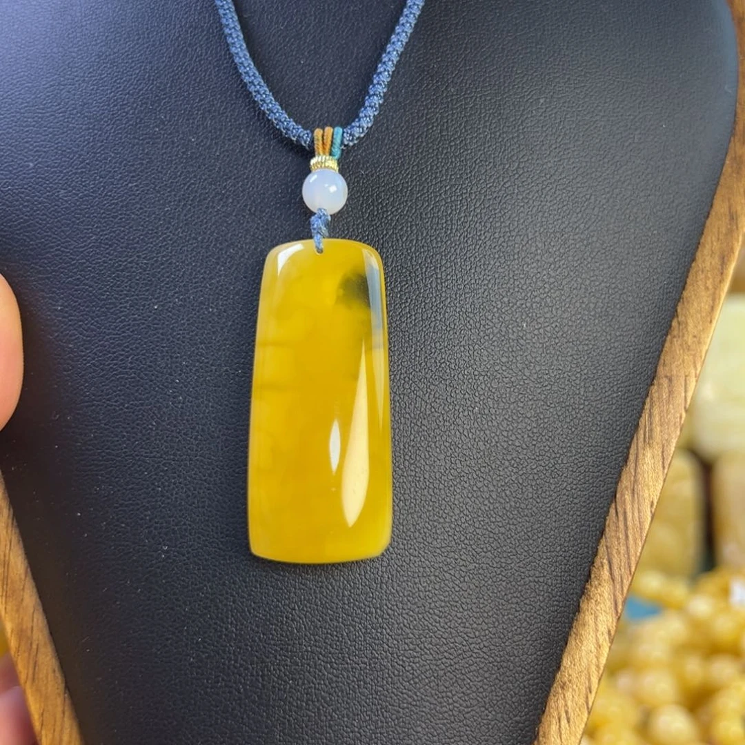 蜜蜡吊坠(赠链)未镶嵌