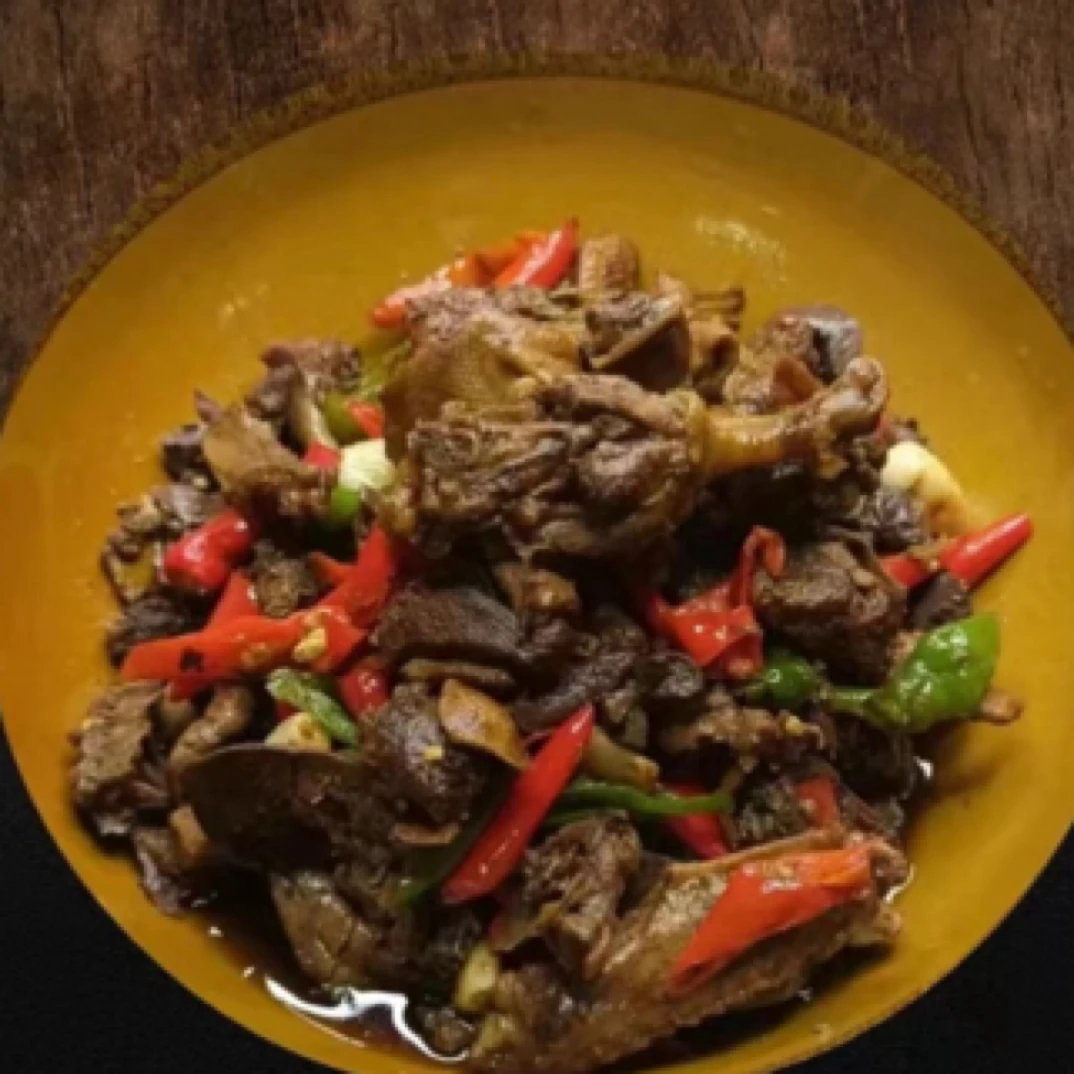 血鸭1500g一整只散养土麻鸭血鸭
