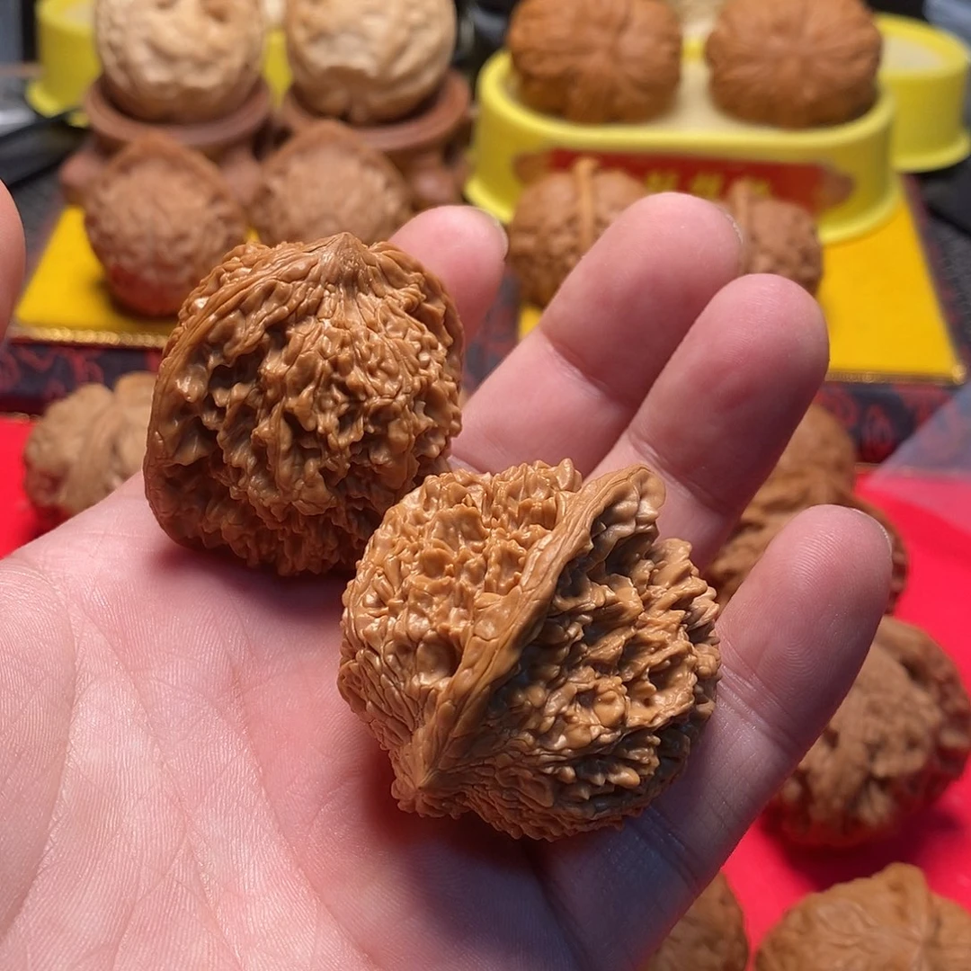 桃核把件镹*满天星狮子