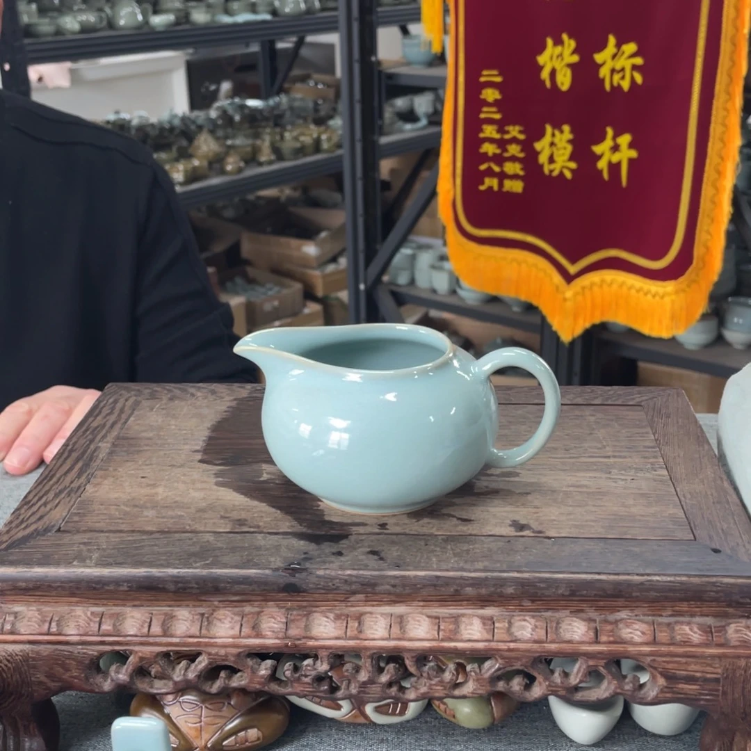 瓷片天青釉容天公道