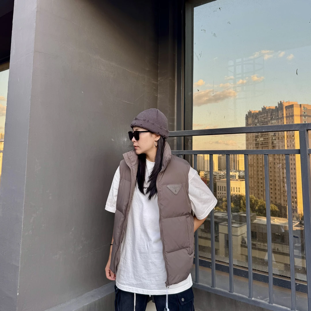 周末·百搭时尚立领棉马夹男潮休闲加棉美式男女同款纯色无袖上衣