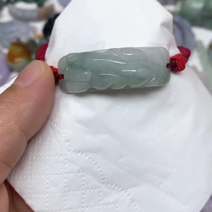 翡翠未镶嵌颈饰06号