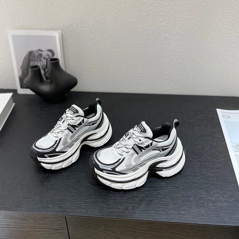 2025秋季新款小个子7cm轻便松糕底做旧运动女休闲时尚潮流老爹鞋