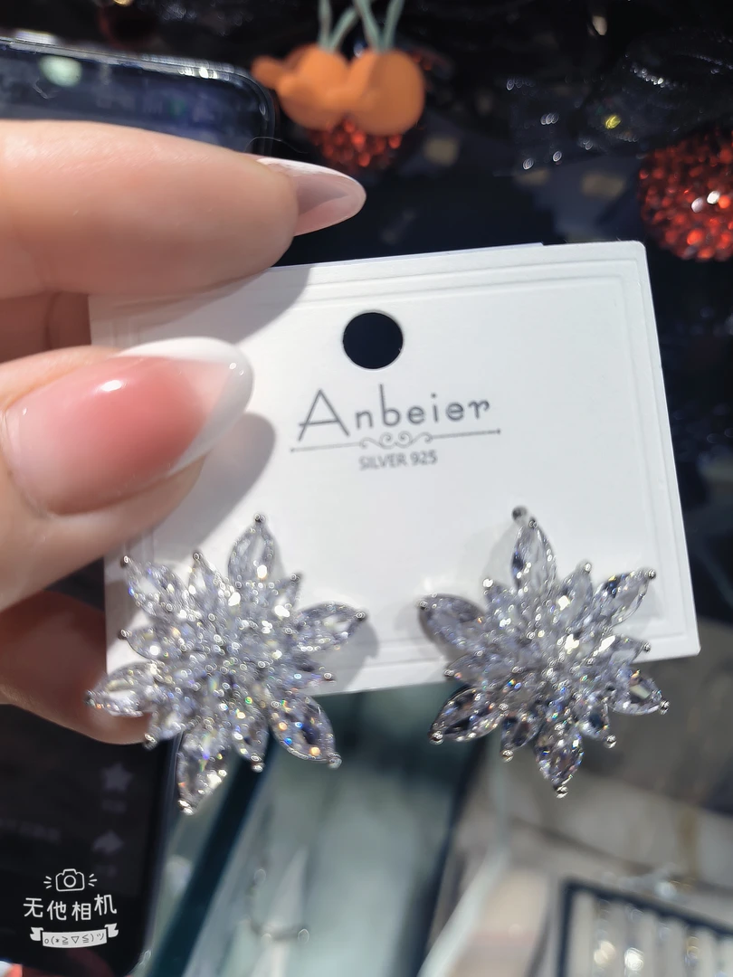 铜合金锆石耳饰 时尚气质饰品满钻