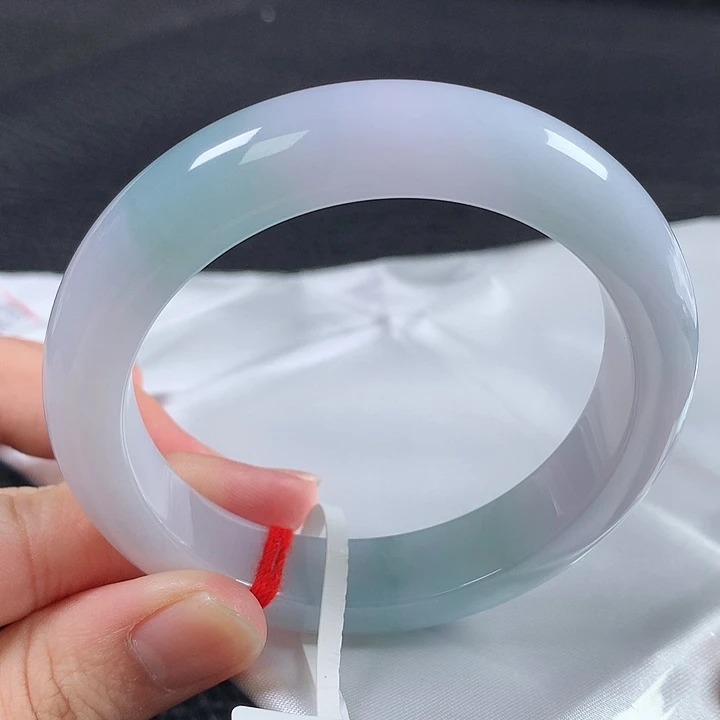 翡翠未镶嵌手镯