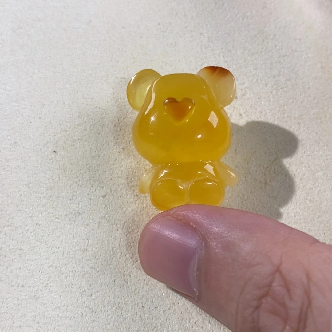 蜜蜡未镶嵌裸石小熊