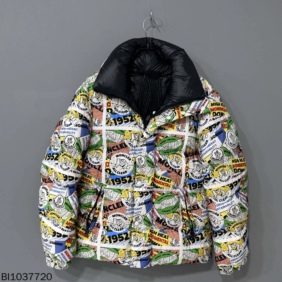 99新 MONCLER 双面穿漫画羽绒服/1码/37720