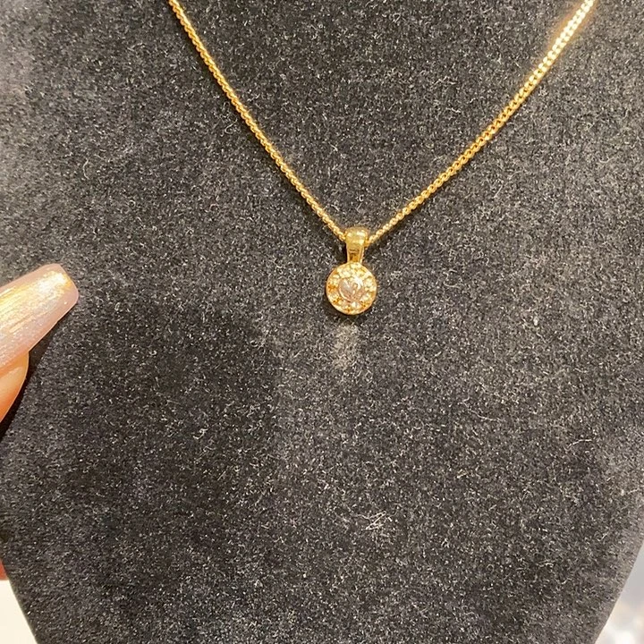 丽***雨中古香水沐浴露持久留香