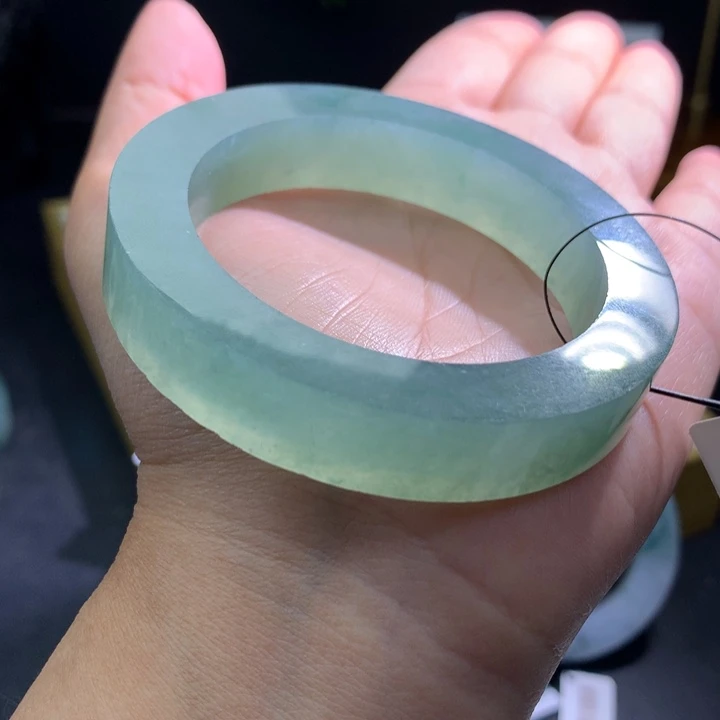 定制翡翠未镶嵌翡翠手镯