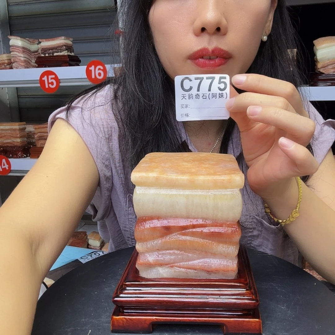 李***馨石材广西天然猪肉石头