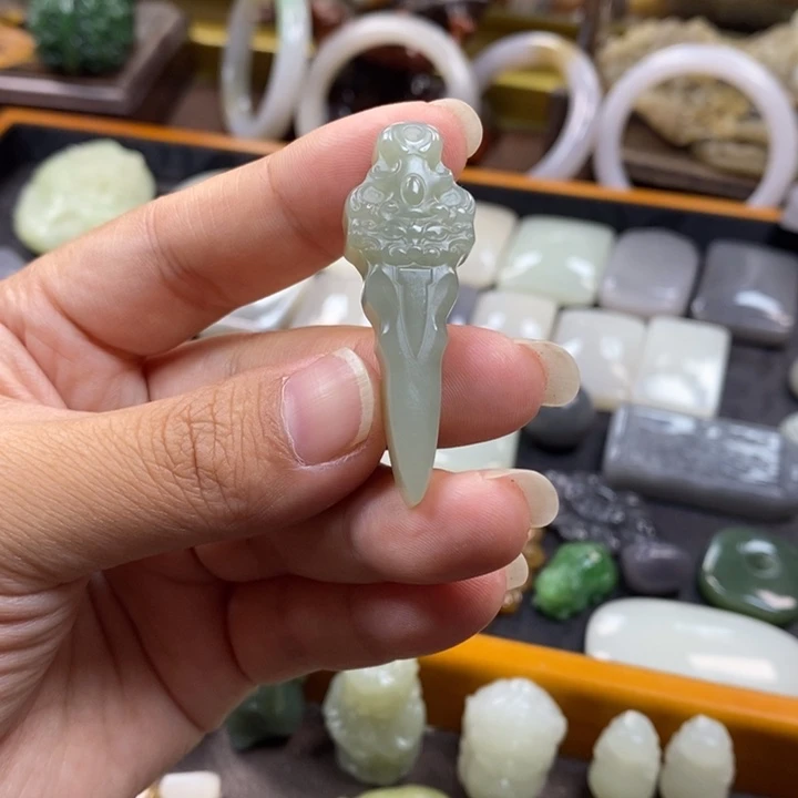 颈饰未镶嵌和田玉