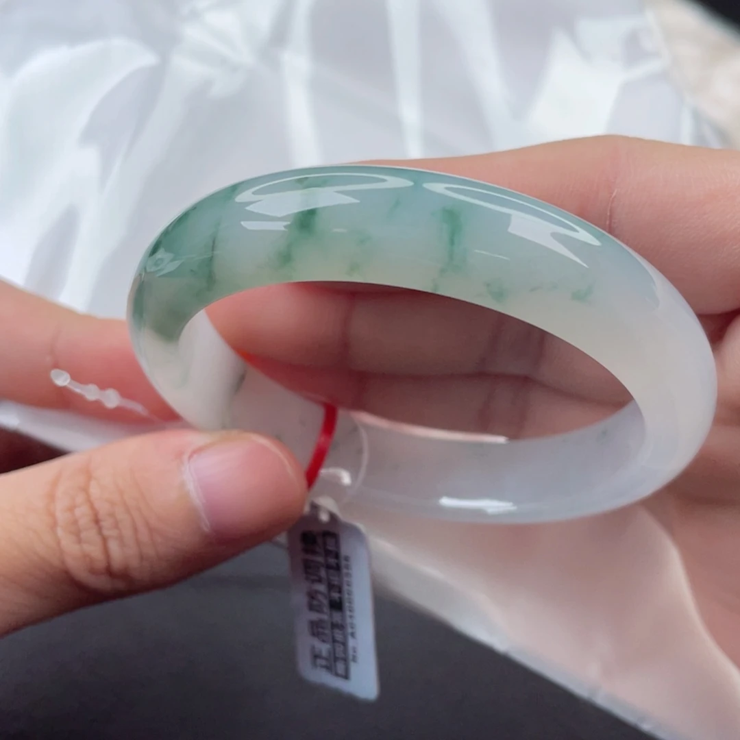 翡翠手镯未镶嵌正圈55