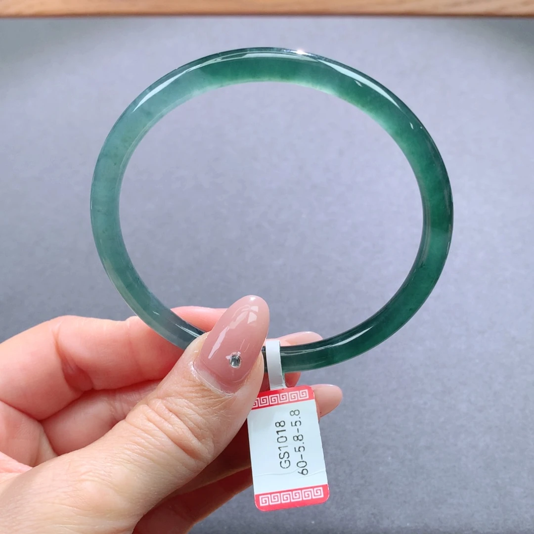 翡翠手镯未镶嵌天然翡翠手镯叮当镯