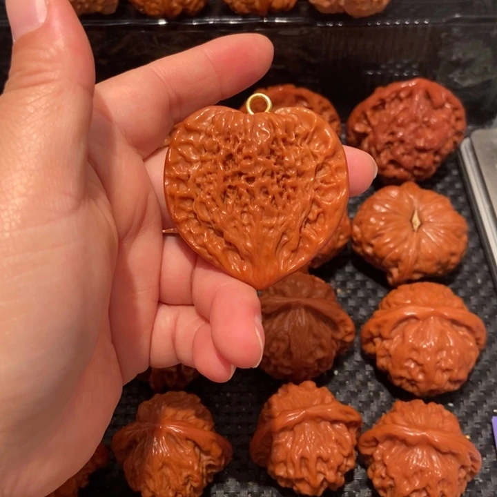 【***】把件文玩核桃48尺寸桃心1771