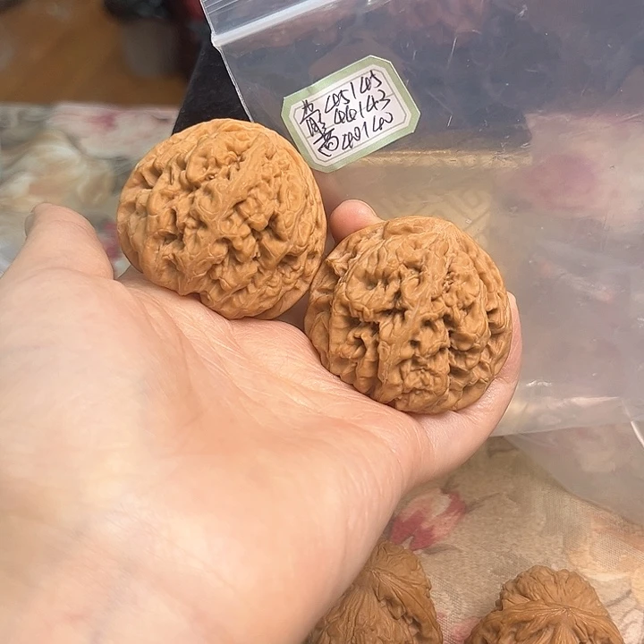 文玩核桃把件非嫁接大粗筋有修