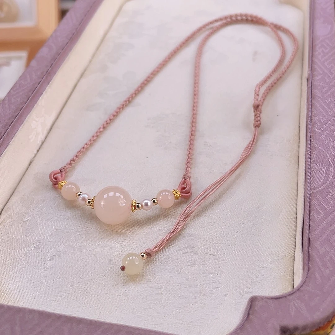 和田玉颈饰未镶嵌