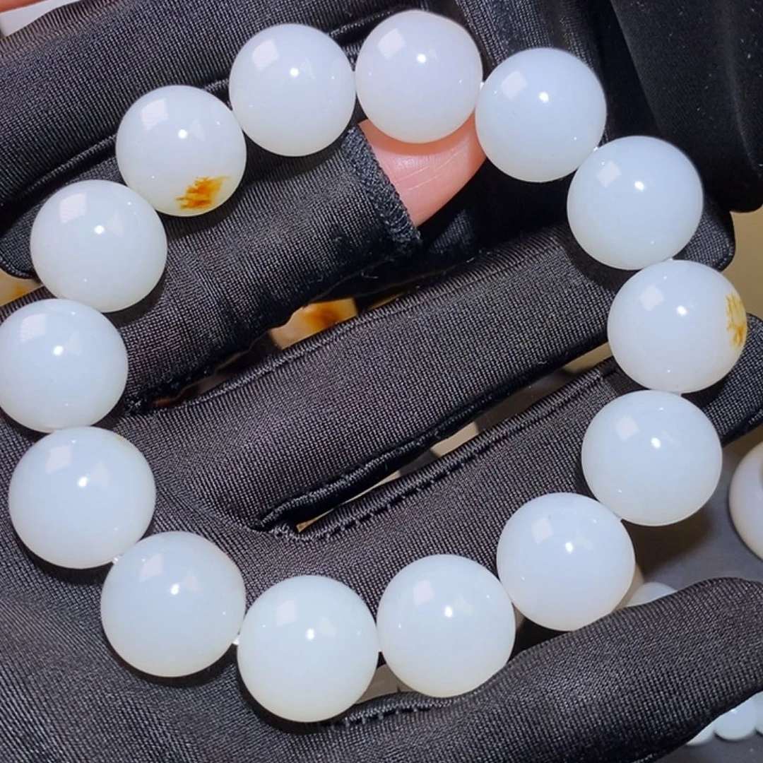 C***者和田玉未镶嵌手链