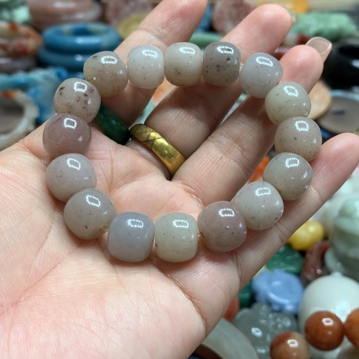 石英质玉（黄龙玉）合金颈饰