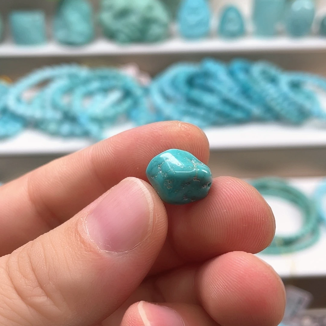 绿松石未镶嵌颈饰