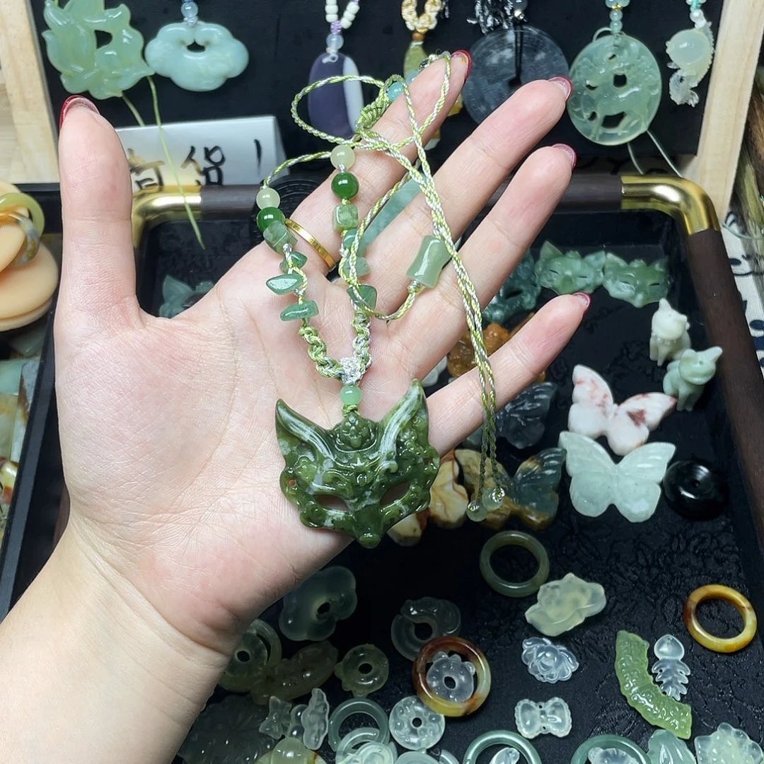 蛇纹石玉未镶嵌颈饰福利