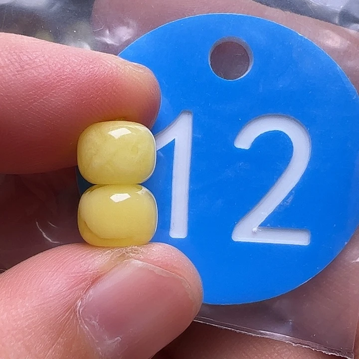 未镶嵌蜜蜡裸石8m m