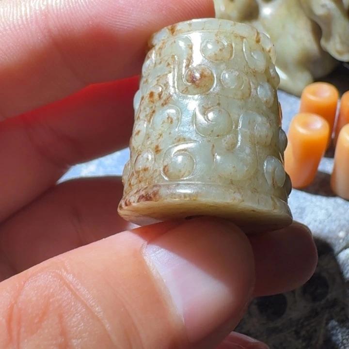 用***3颈饰未镶嵌和田玉（糖玉）